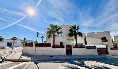 Nouvelle construction - Villa -
Benijofar