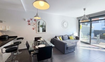 Resale - Villa -
Orihuela Costa - Villamartín