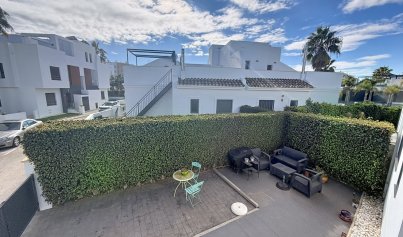 Resale - Villa -
Orihuela Costa - Villamartín