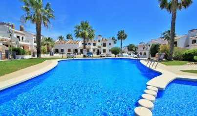 Resale - Townhouse -
Villamartín - Pau 8