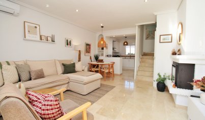Resale - Townhouse -
Villamartín - Las Violetas