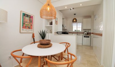 Resale - Townhouse -
Villamartín - Las Violetas