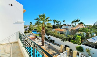 Resale - Townhouse -
Villamartín - Las Violetas