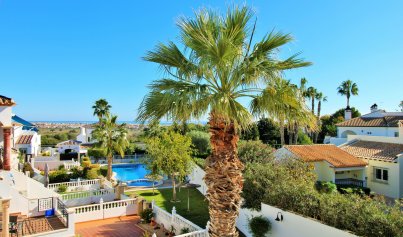 Resale - Townhouse -
Villamartín - Las Violetas